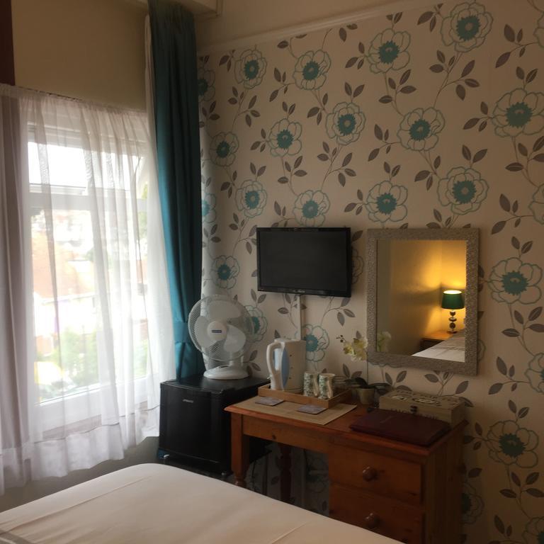 Bed and Breakfast Crowndale Torquay - Exclusively For Adults Exterior foto